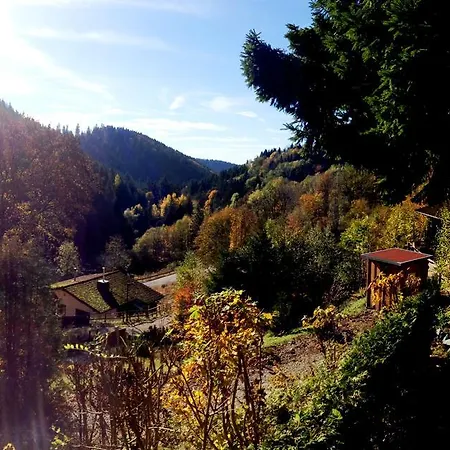 Schoene Aussicht בית נופש *