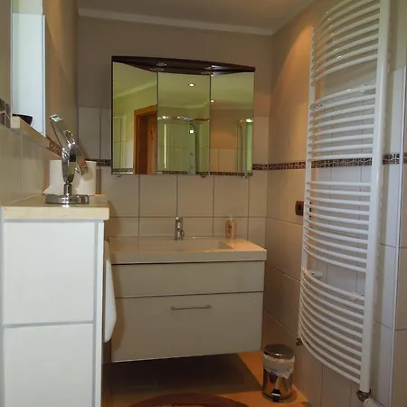 בית נופש Schoene Aussicht *